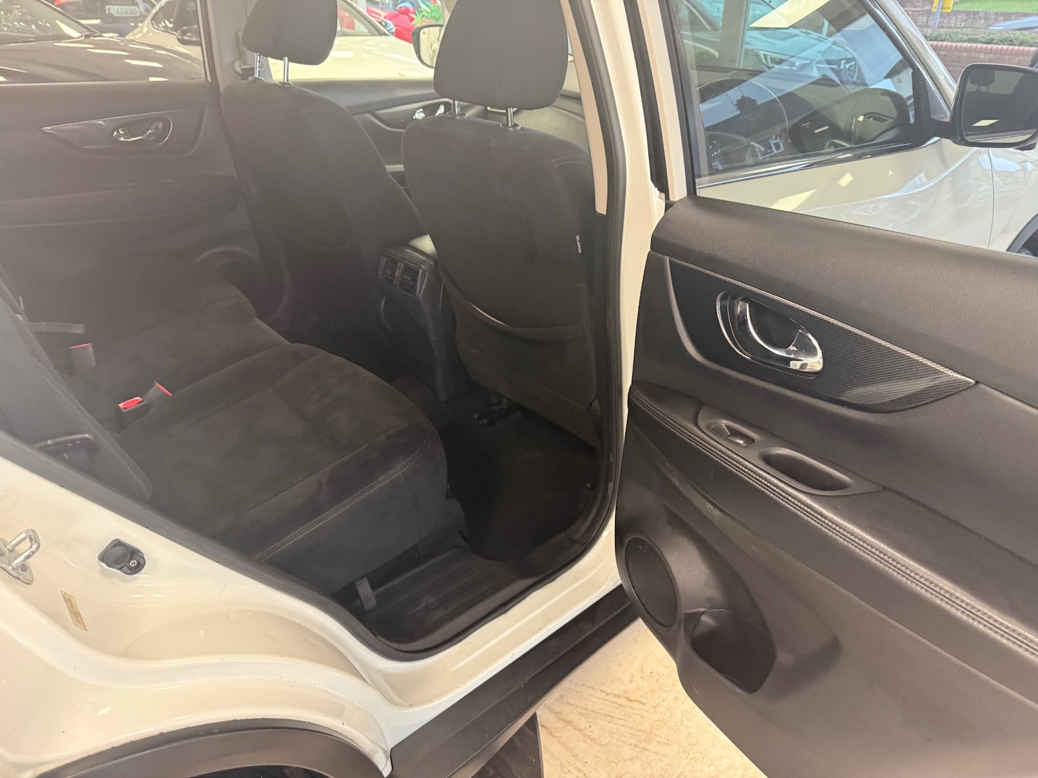 Used Nissan X-Trail 2017 for sale - 77676883: Photo 32