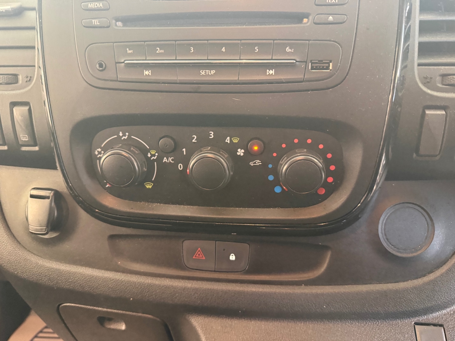 Used Vauxhall Vivaro 2018 for sale - 77689498: Photo 27