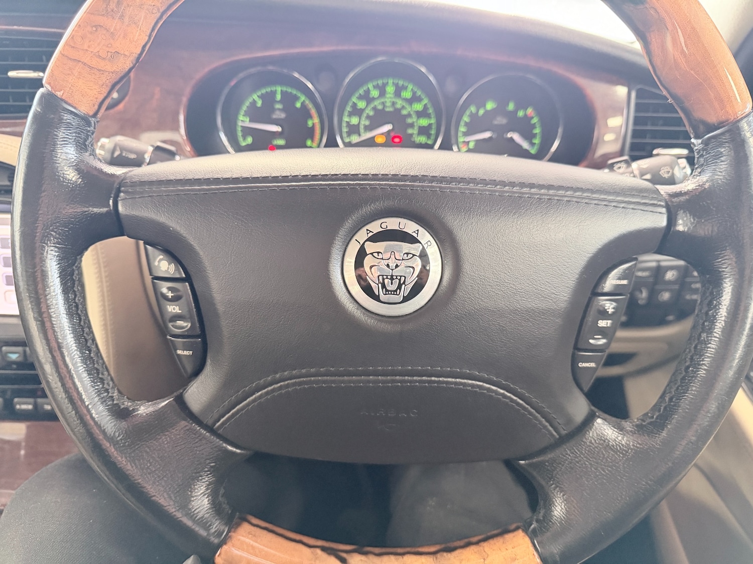 Used Jaguar XJ 2009 for sale - 77220329: Photo 21