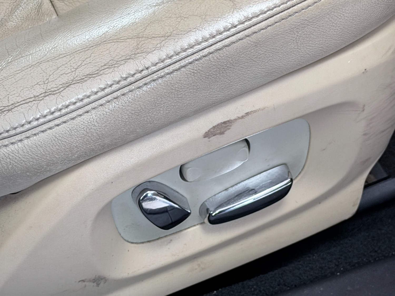 Used Jaguar XJ 2009 for sale - 77220329: Photo 23