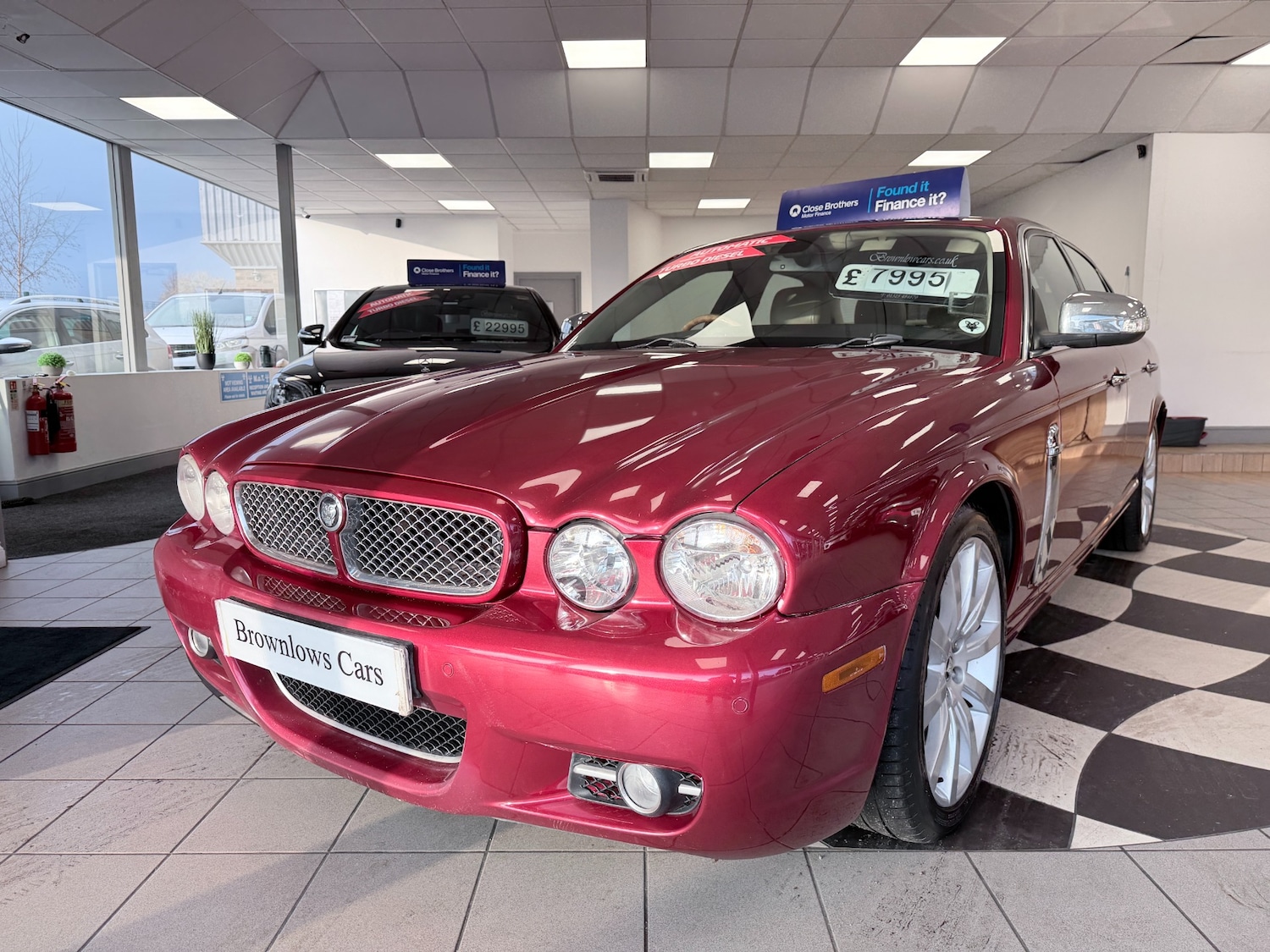 Used Jaguar XJ 2009 for sale - 77220329: Photo 3