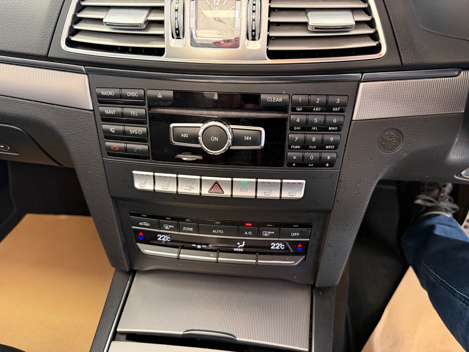 Used Mercedes-Benz E Class 2014 for sale - 78199033: Photo 35