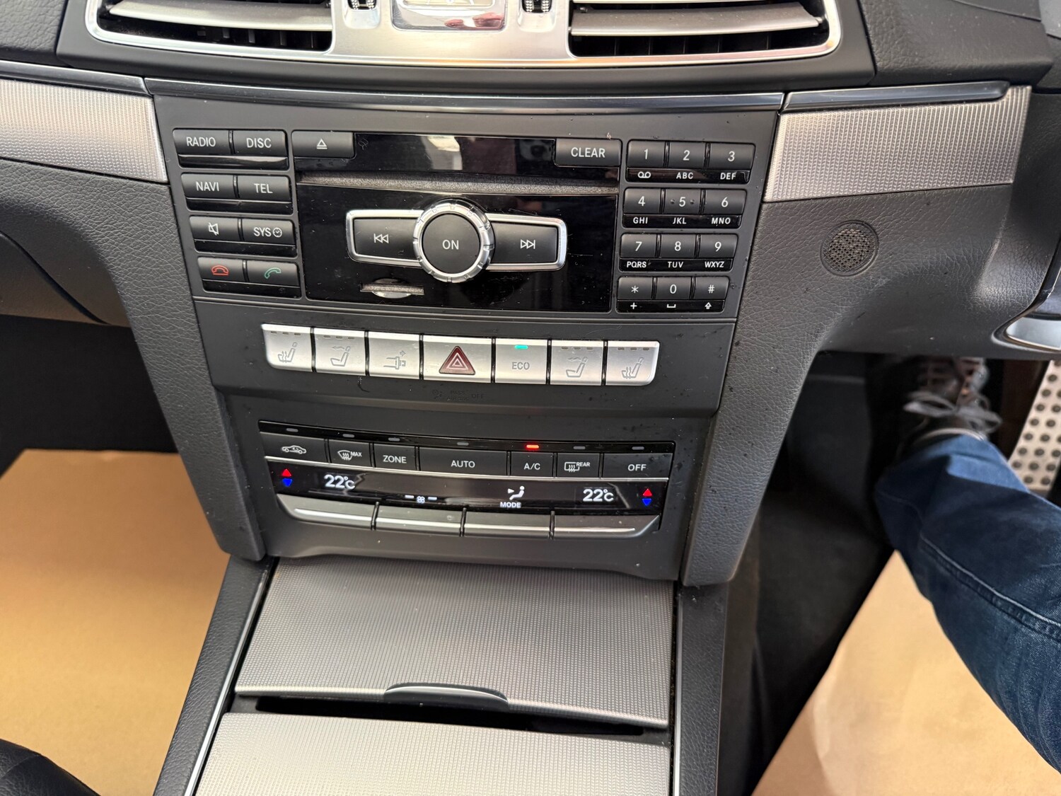 Used Mercedes-Benz E Class 2014 for sale - 78199033: Photo 40