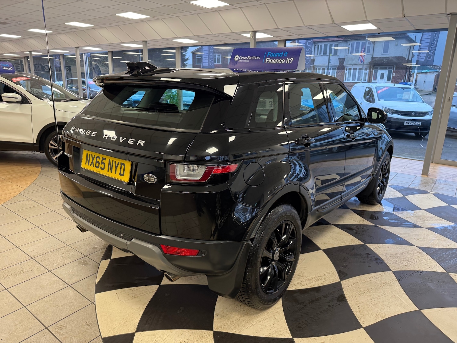 Used Land Rover Range Rover Evoque 2015 for sale - 77406174: Photo 6