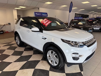 Used Land Rover Discovery Sport 2017 for sale - 78342093: Photo
