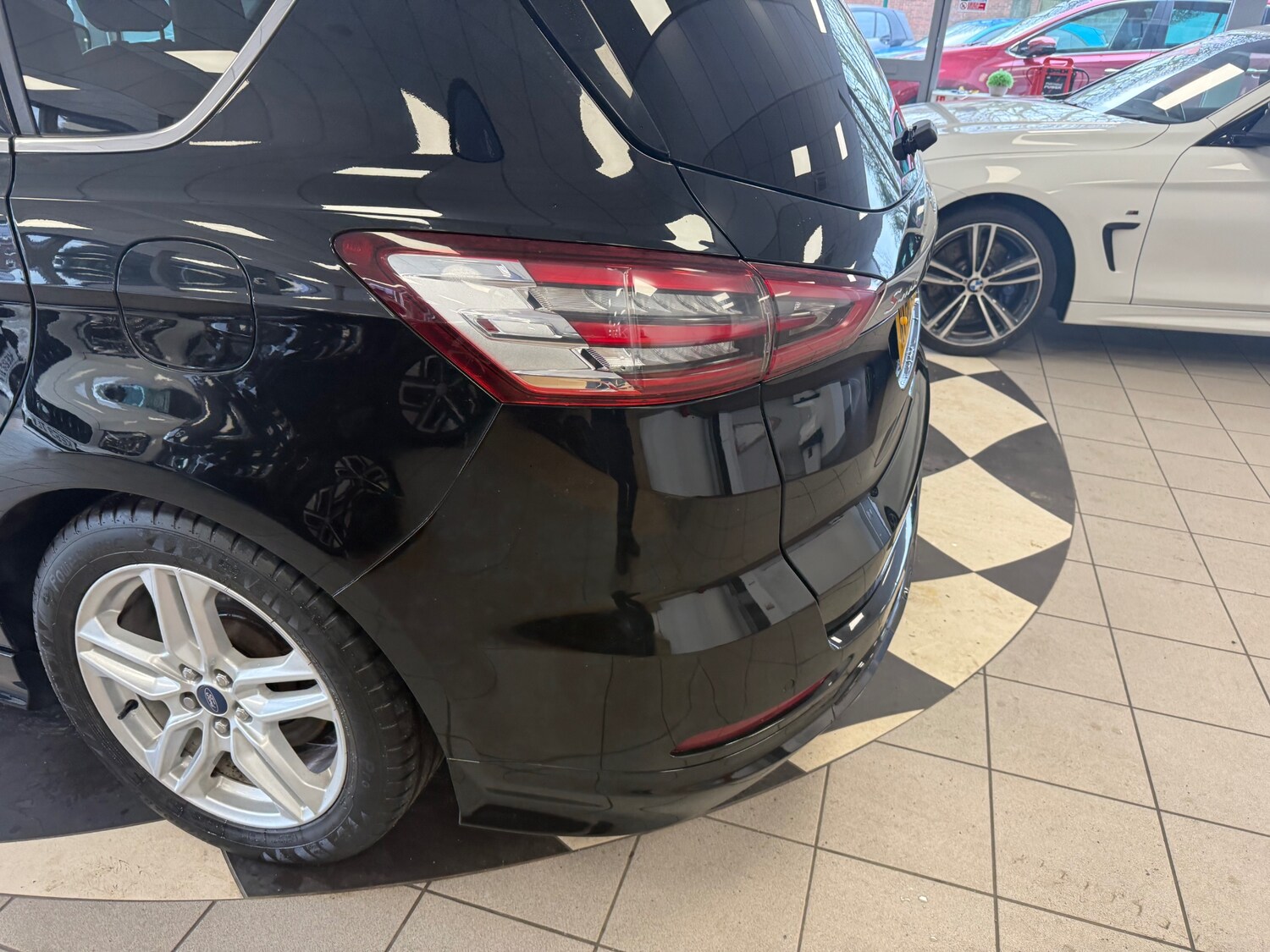 Used Ford S-Max 2017 for sale - 77945815: Photo 17