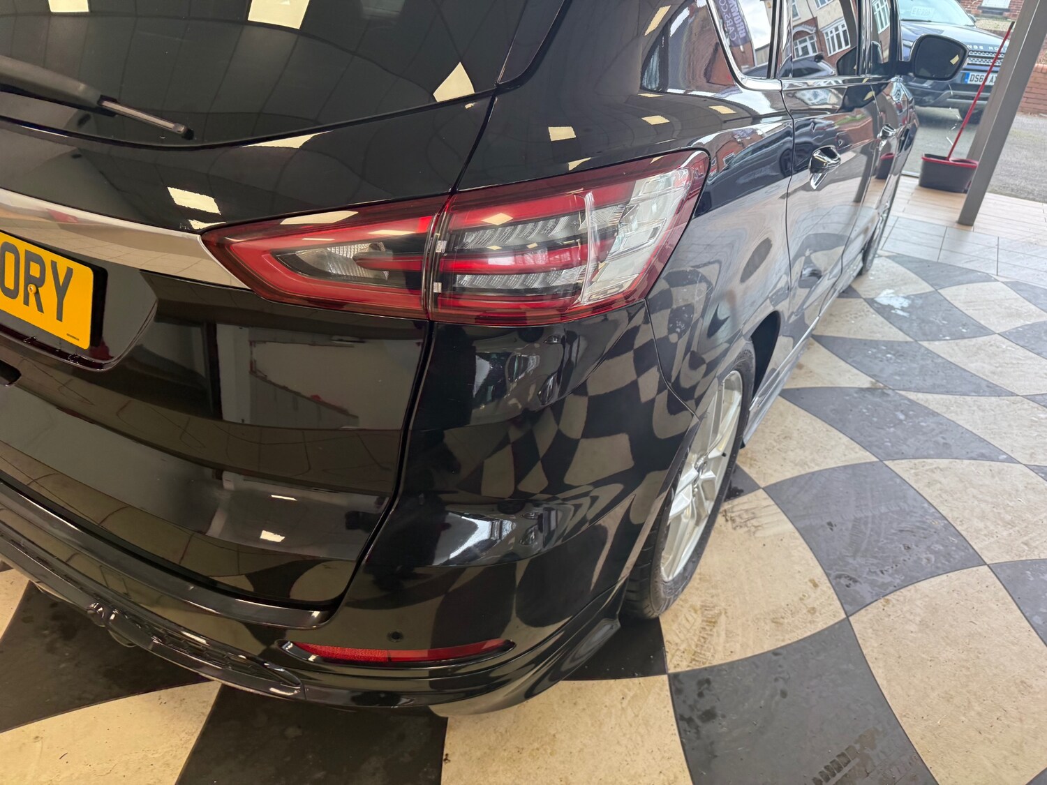 Used Ford S-Max 2017 for sale - 77945815: Photo 21