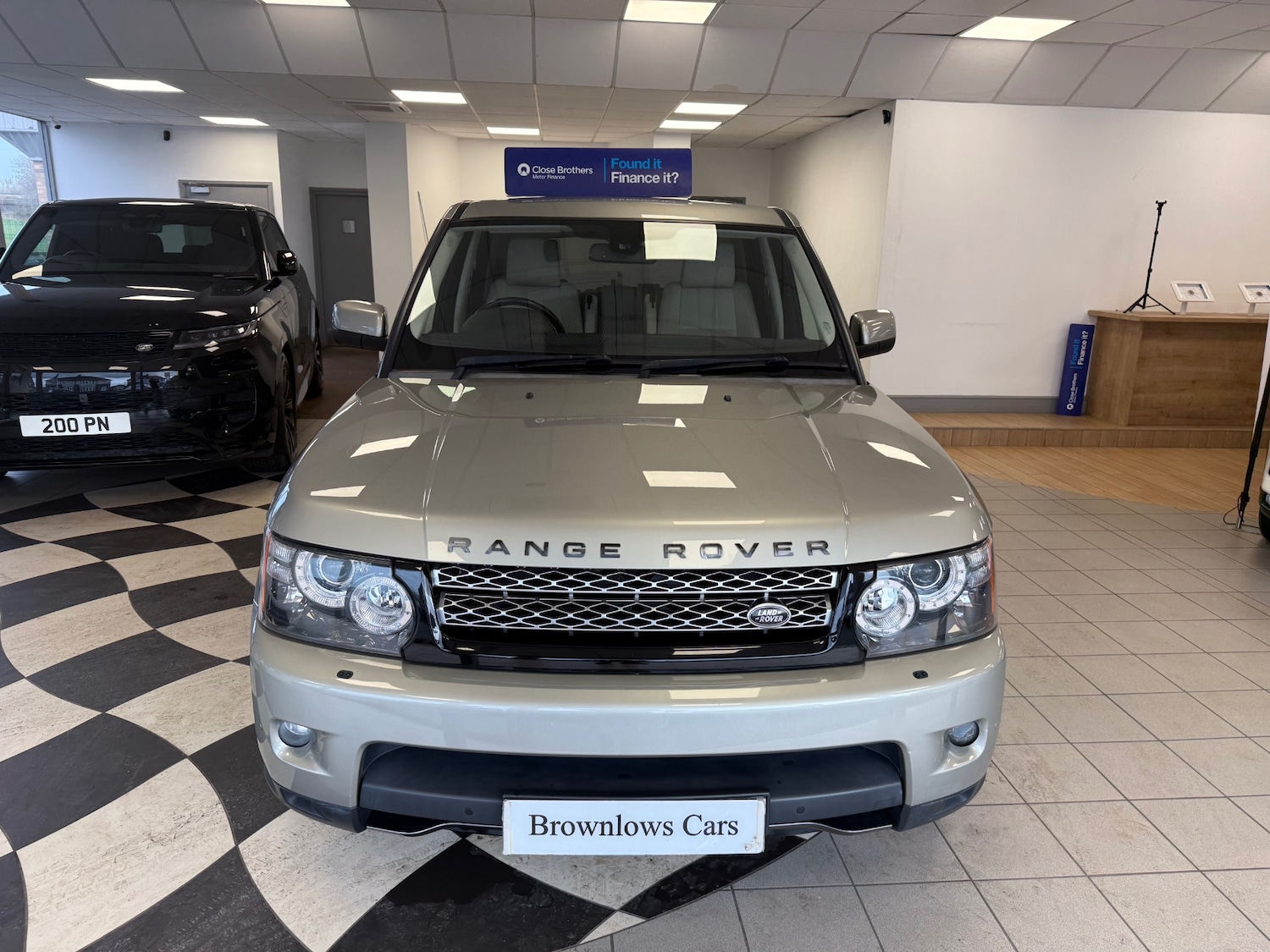 Used Land Rover Range Rover Sport 2013 for sale - 77700797: Photo 2