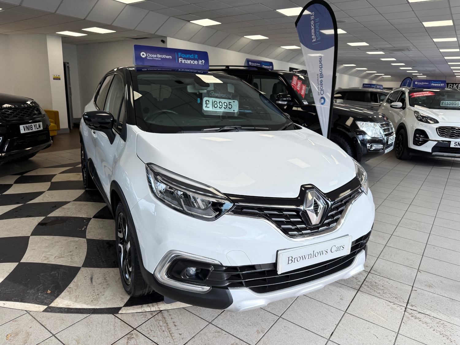 Used Renault Captur 2018 for sale - 76436254: Photo 1