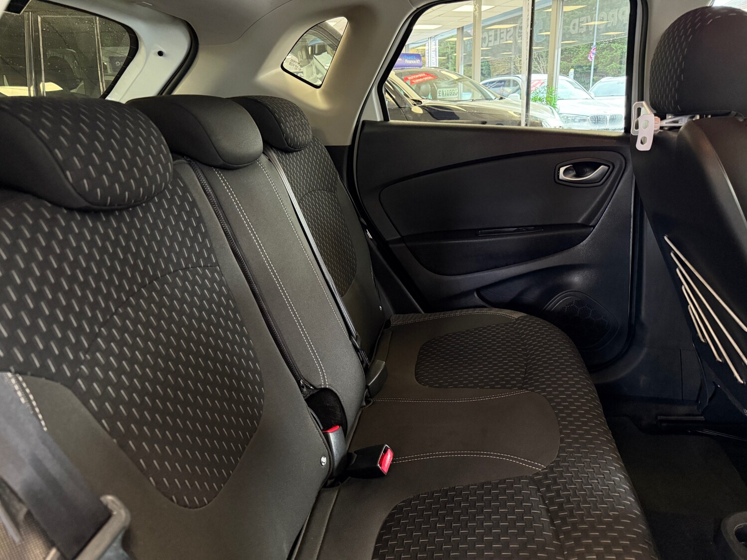 Used Renault Captur 2018 for sale - 76436254: Photo 19