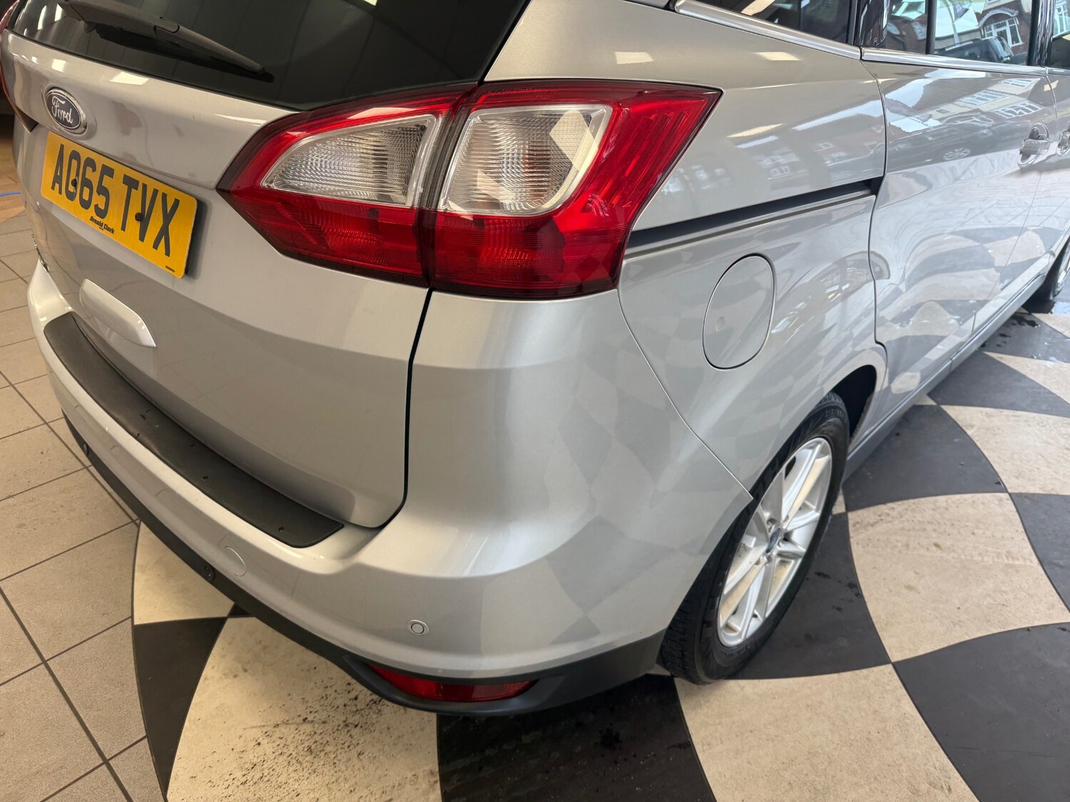 Used Ford Grand C-Max 2015 for sale - 78211896: Photo 19