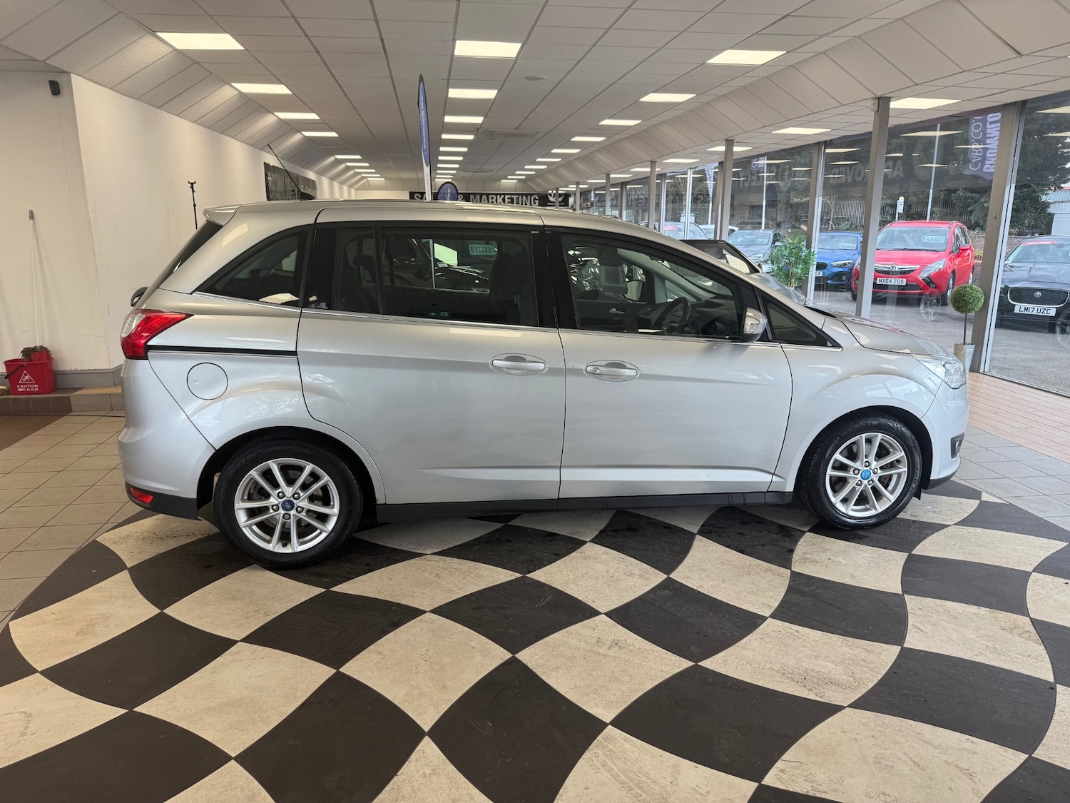 Used Ford Grand C-Max 2015 for sale - 78211896: Photo 4