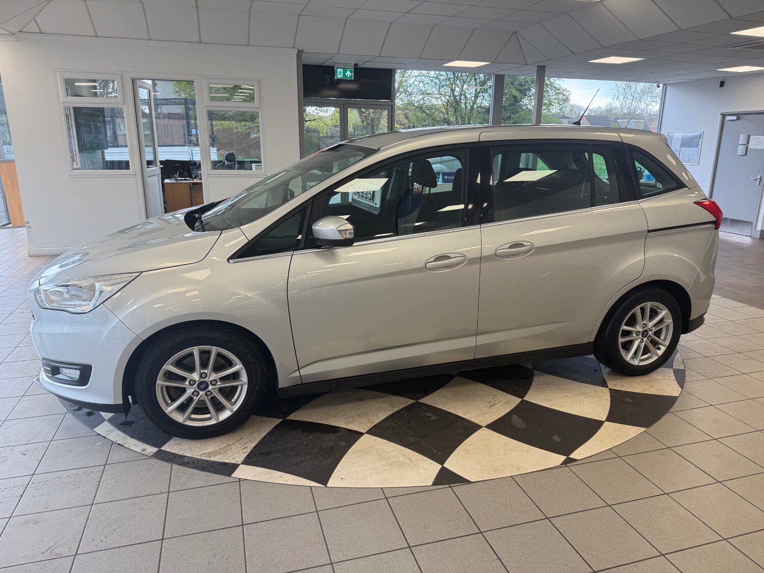 Used Ford Grand C-Max 2015 for sale - 78211896: Photo 6