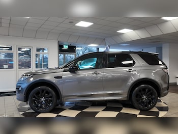 Used Land Rover Discovery Sport 2017 for sale - 77247432: Photo