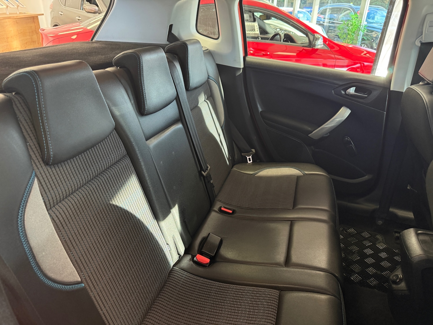 Used Peugeot 2008 2015 for sale - 76650334: Photo 21