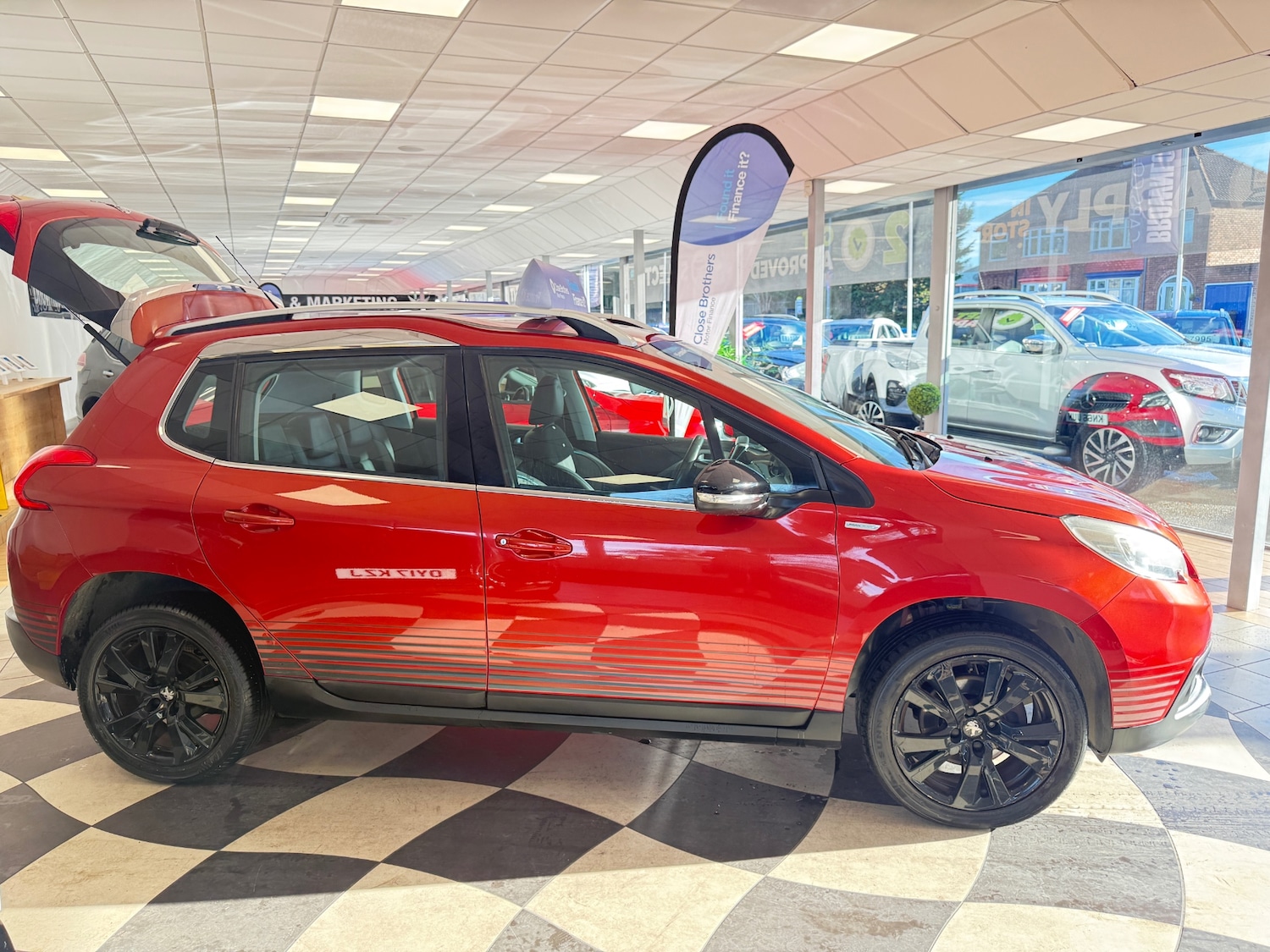 Used Peugeot 2008 2015 for sale - 76650334: Photo 9