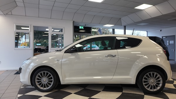 Used Alfa Romeo MiTo 2015 for sale - 76289642: Photo 4