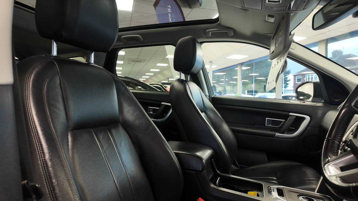 Used Land Rover Discovery Sport 2017 for sale - 76707025: Photo 12