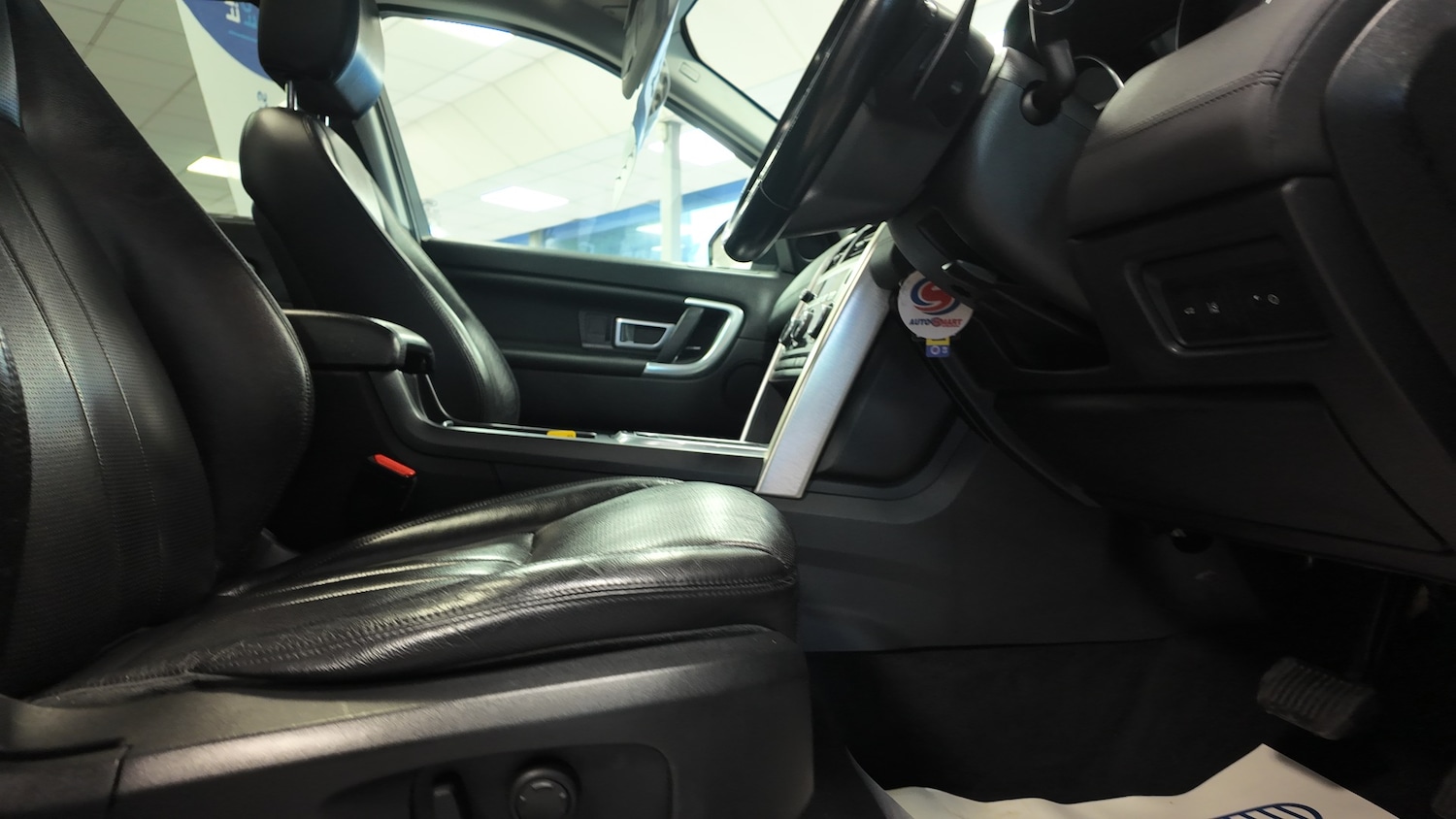 Used Land Rover Discovery Sport 2017 for sale - 76707025: Photo 13