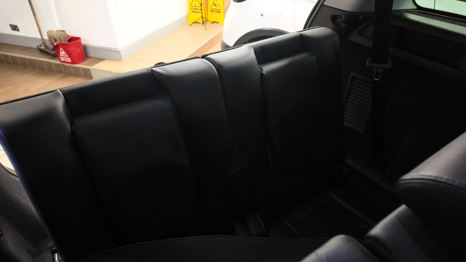 Used Land Rover Discovery Sport 2017 for sale - 76707025: Photo 34