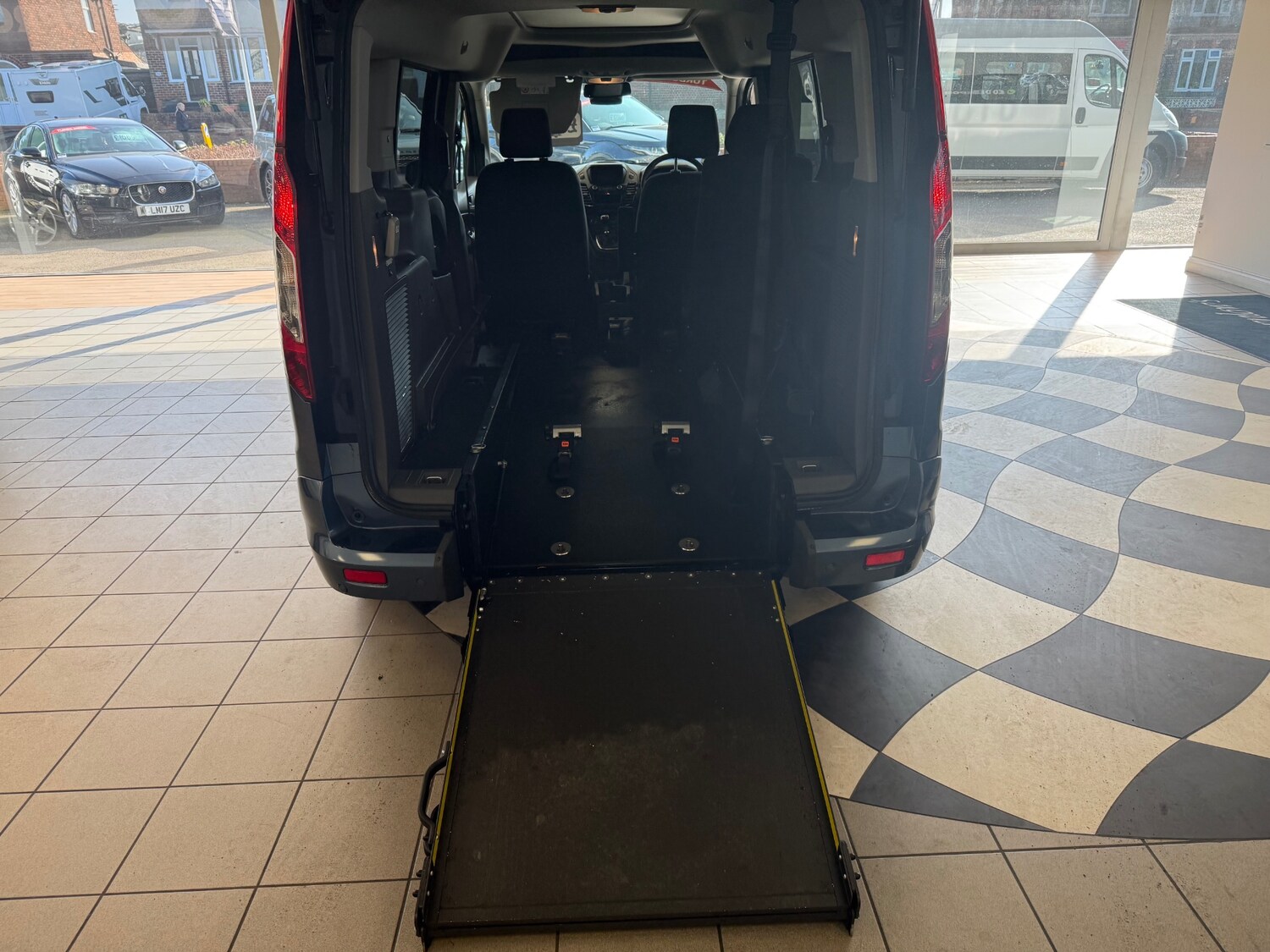 Used Ford Grand Tourneo Connect 2019 for sale - 77744340: Photo 20