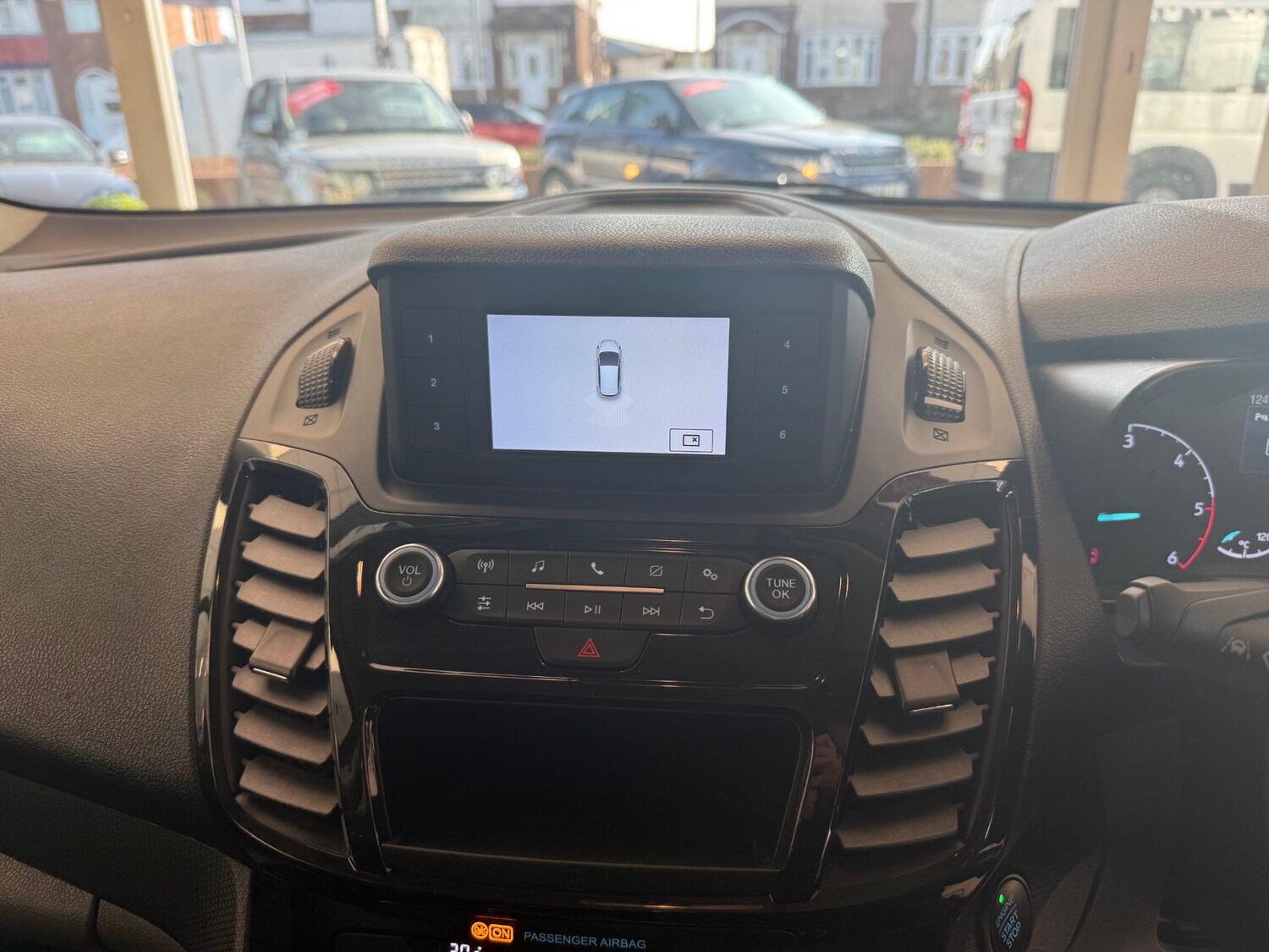 Used Ford Grand Tourneo Connect 2019 for sale - 77744340: Photo 35