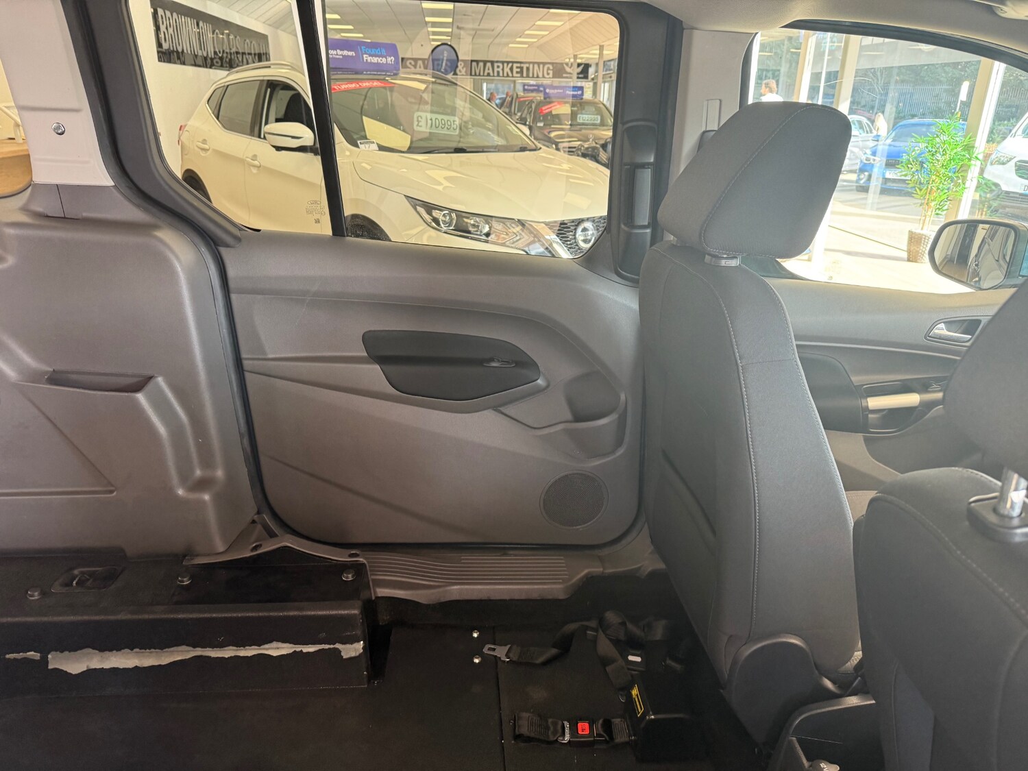 Used Ford Grand Tourneo Connect 2019 for sale - 77744340: Photo 37