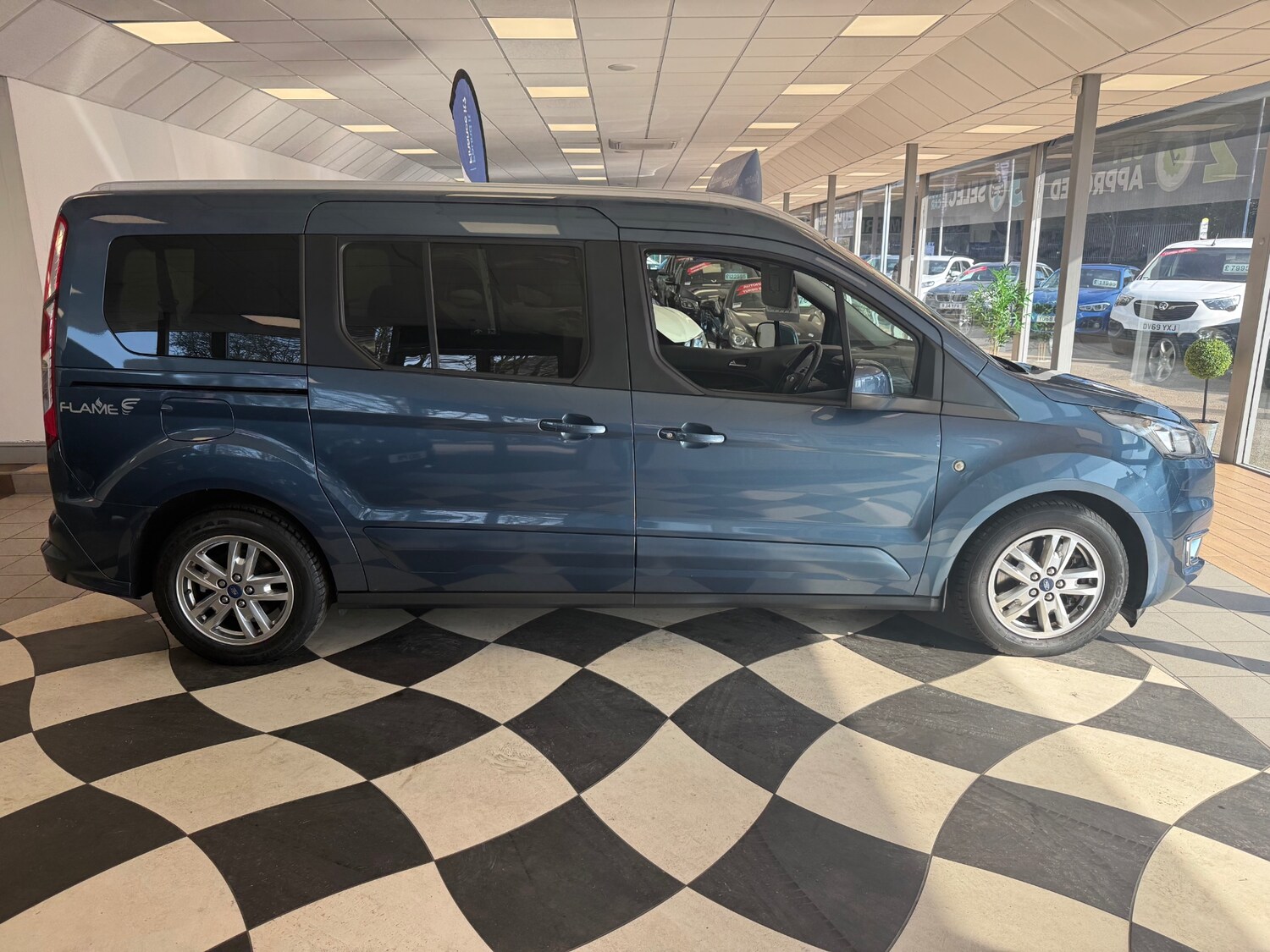 Used Ford Grand Tourneo Connect 2019 for sale - 77744340: Photo 4