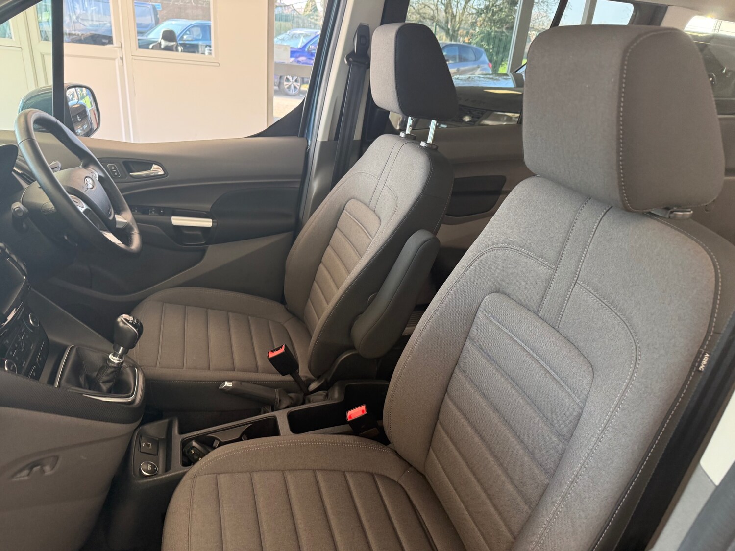 Used Ford Grand Tourneo Connect 2019 for sale - 77744340: Photo 47