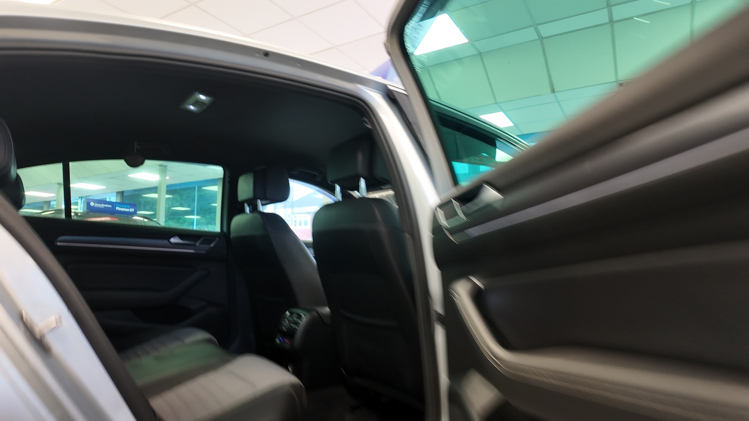 Used Volkswagen Passat 2016 for sale - 77531922: Photo 31