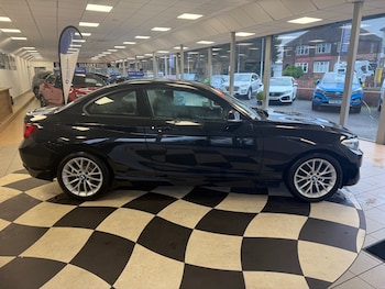 Used BMW 2 Series 2015 for sale - 77024073: Photo