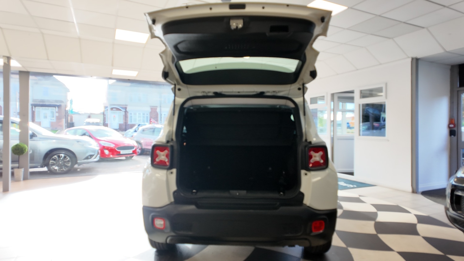 Used Jeep Renegade 2017 for sale - 76364846: Photo 32