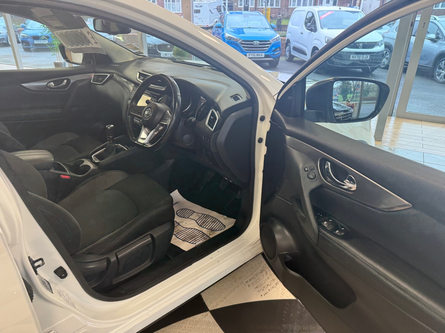 Used Nissan Qashqai 2018 for sale - 77403924: Photo 19