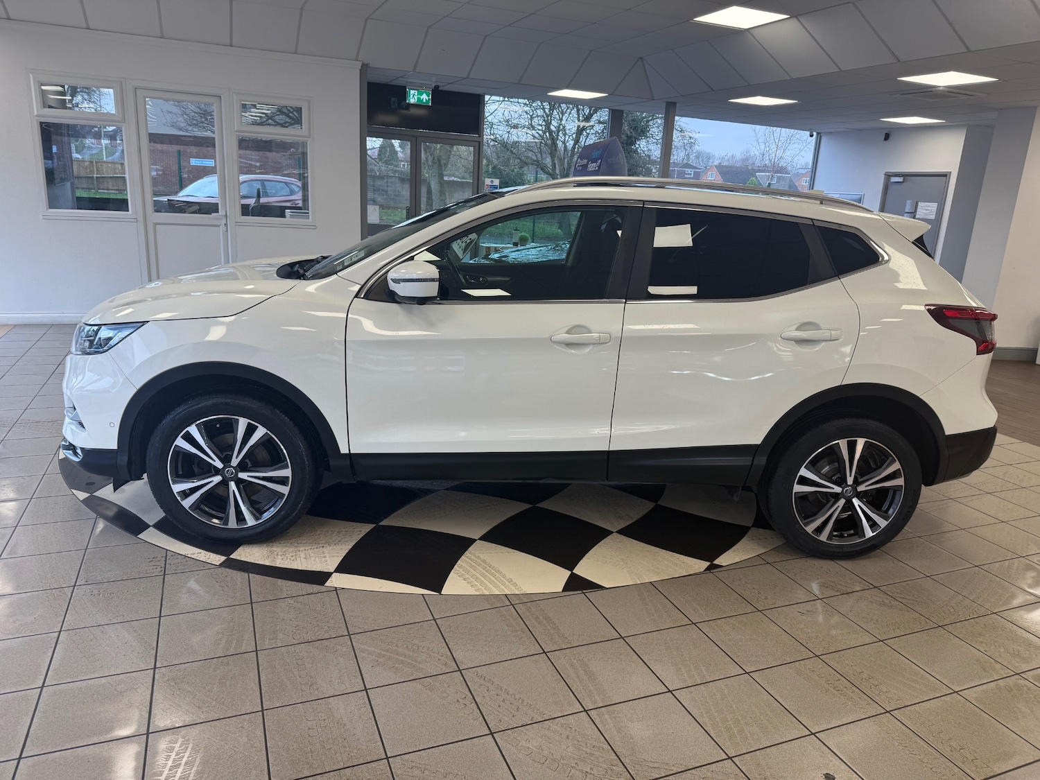 Used Nissan Qashqai 2018 for sale - 77403924: Photo 4