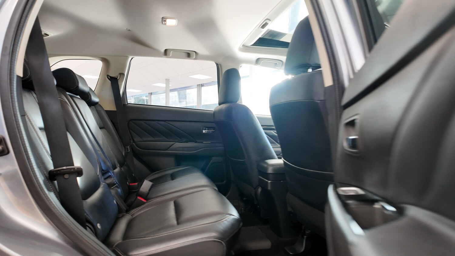 Used Mitsubishi Outlander 2017 for sale - 76363088: Photo 27