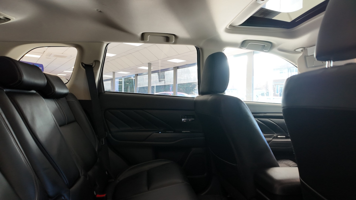 Used Mitsubishi Outlander 2017 for sale - 76363088: Photo 30