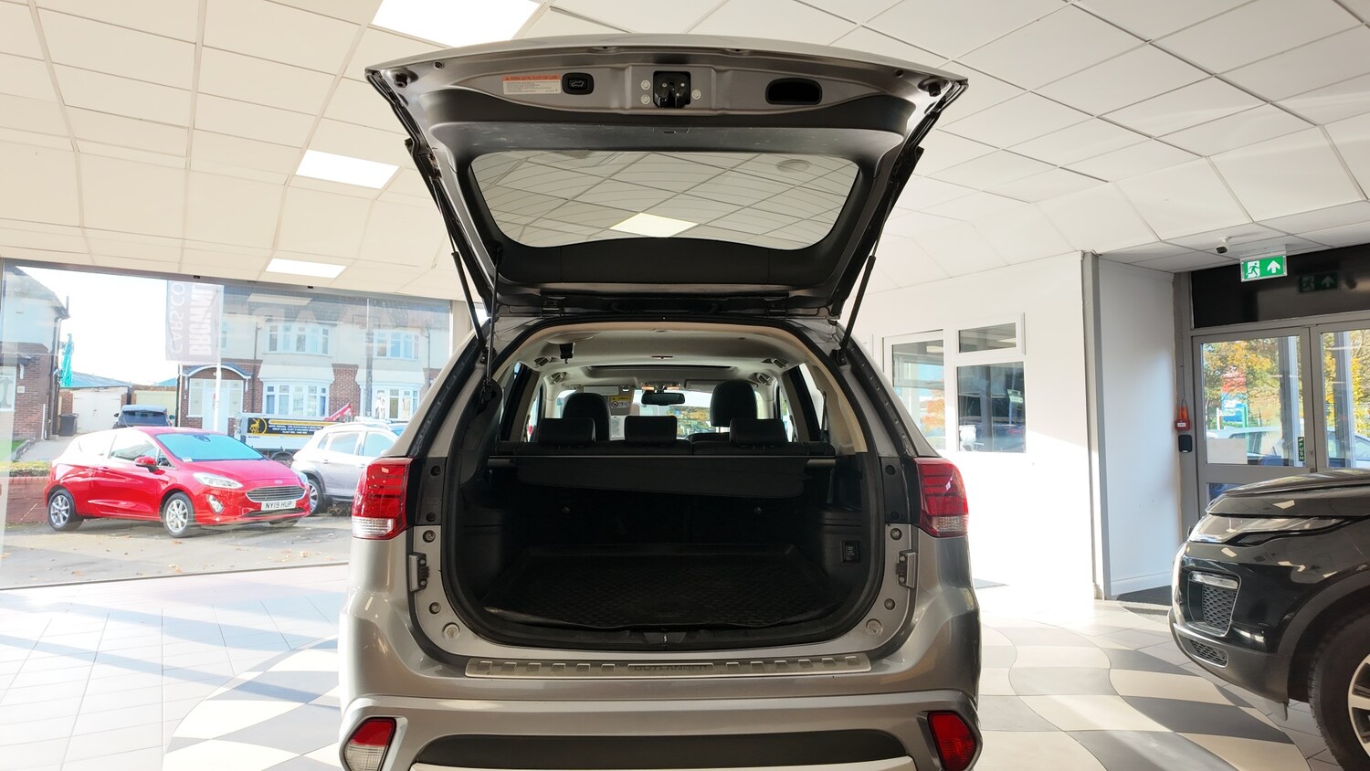 Used Mitsubishi Outlander 2017 for sale - 76363088: Photo 39