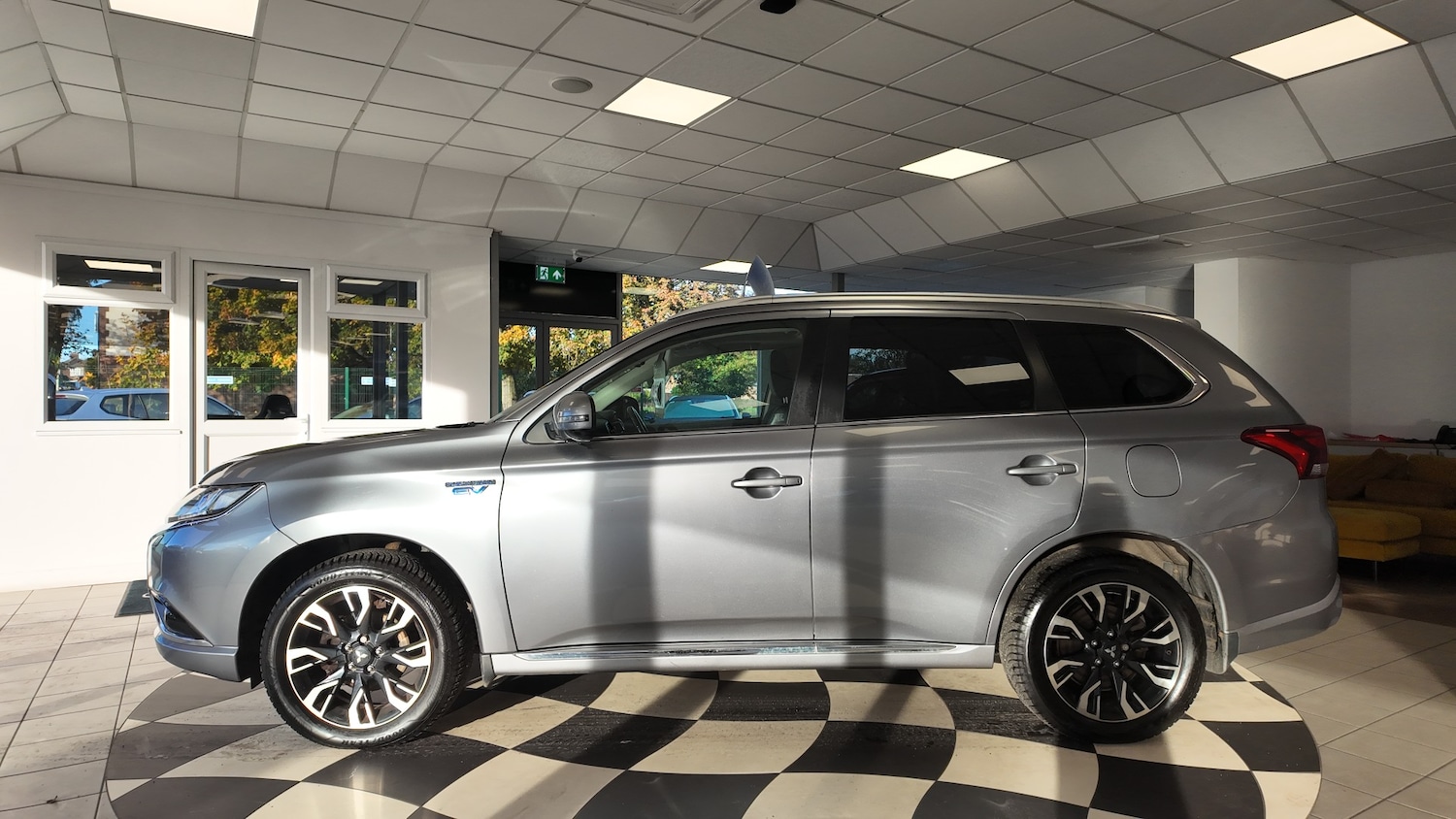 Used Mitsubishi Outlander 2017 for sale - 76363088: Photo 4