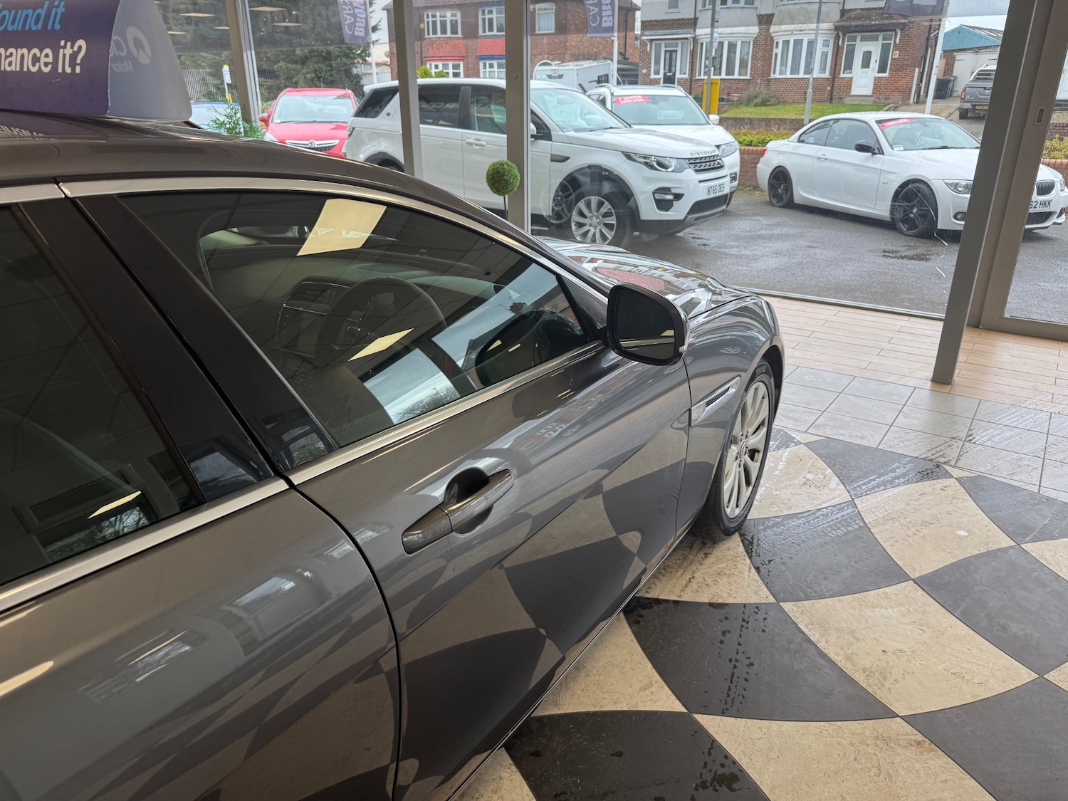 Used Jaguar XE 2016 for sale - 78210281: Photo 10