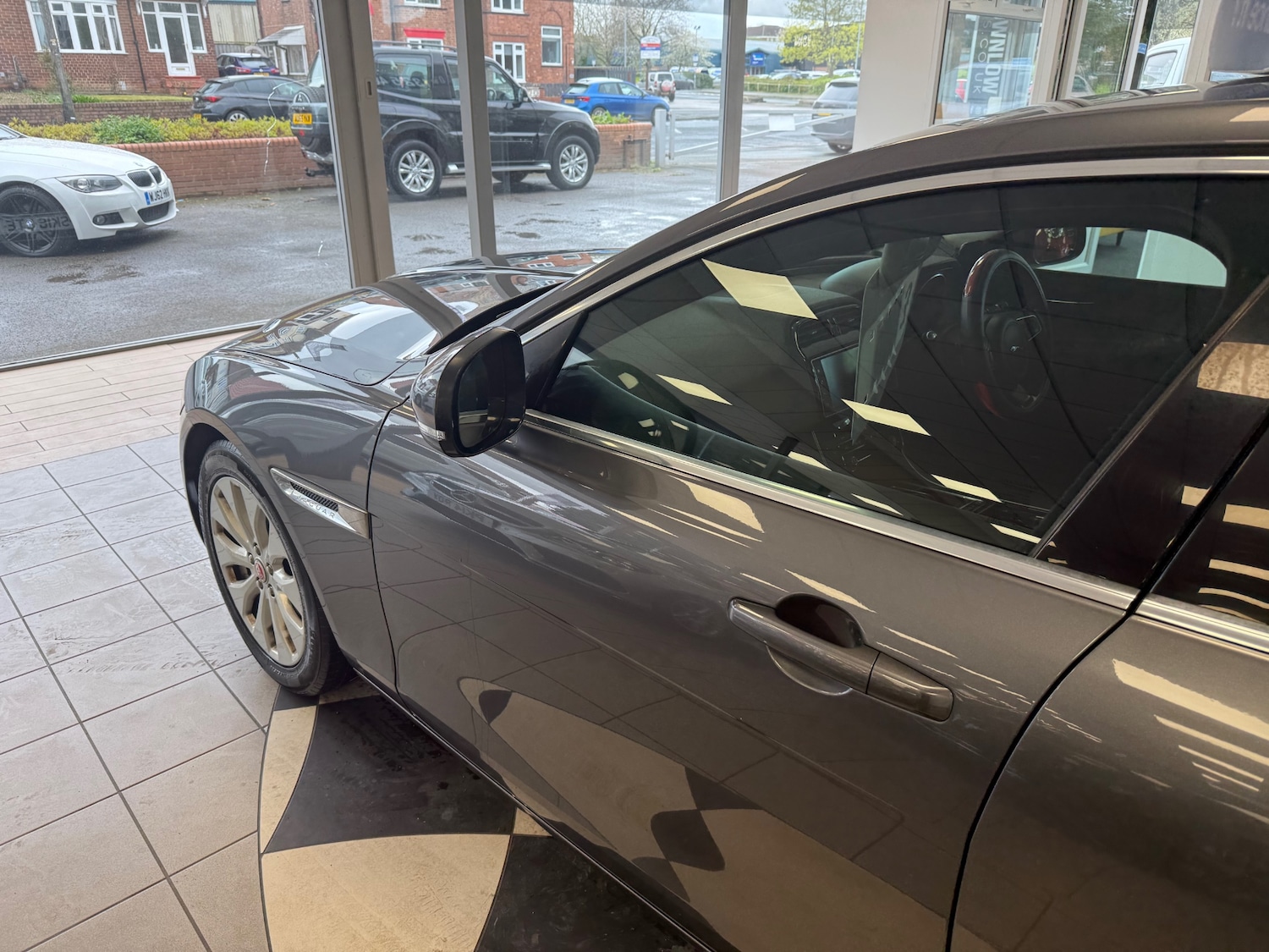 Used Jaguar XE 2016 for sale - 78210281: Photo 16