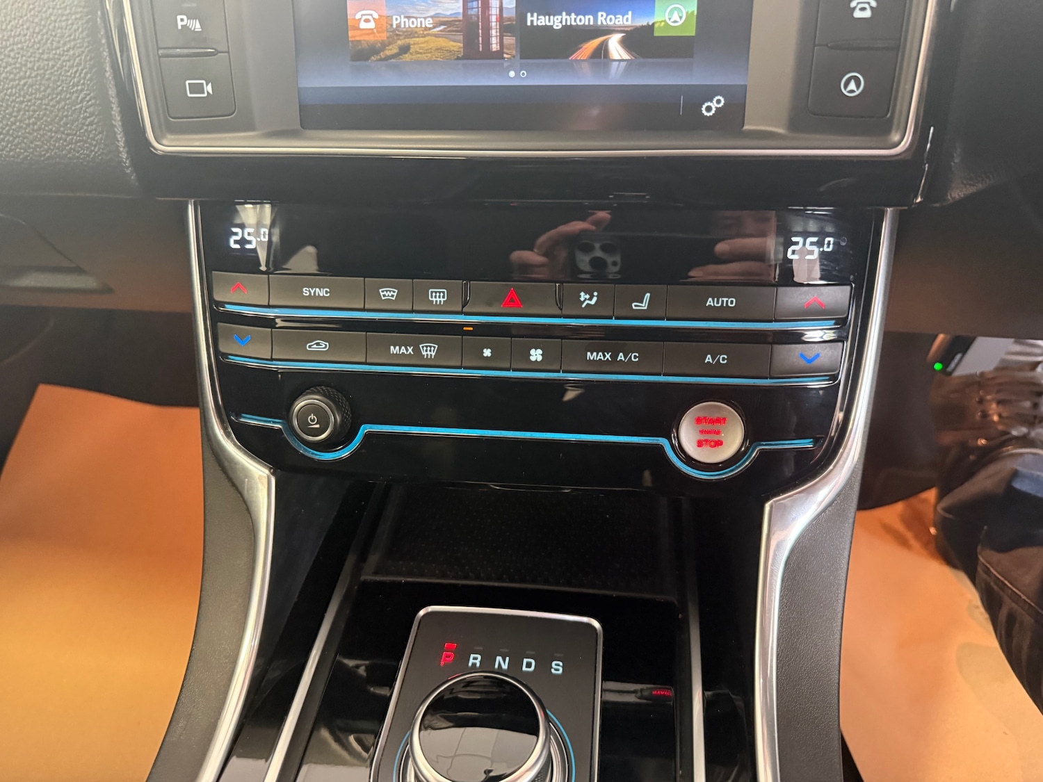 Used Jaguar XE 2016 for sale - 78210281: Photo 27