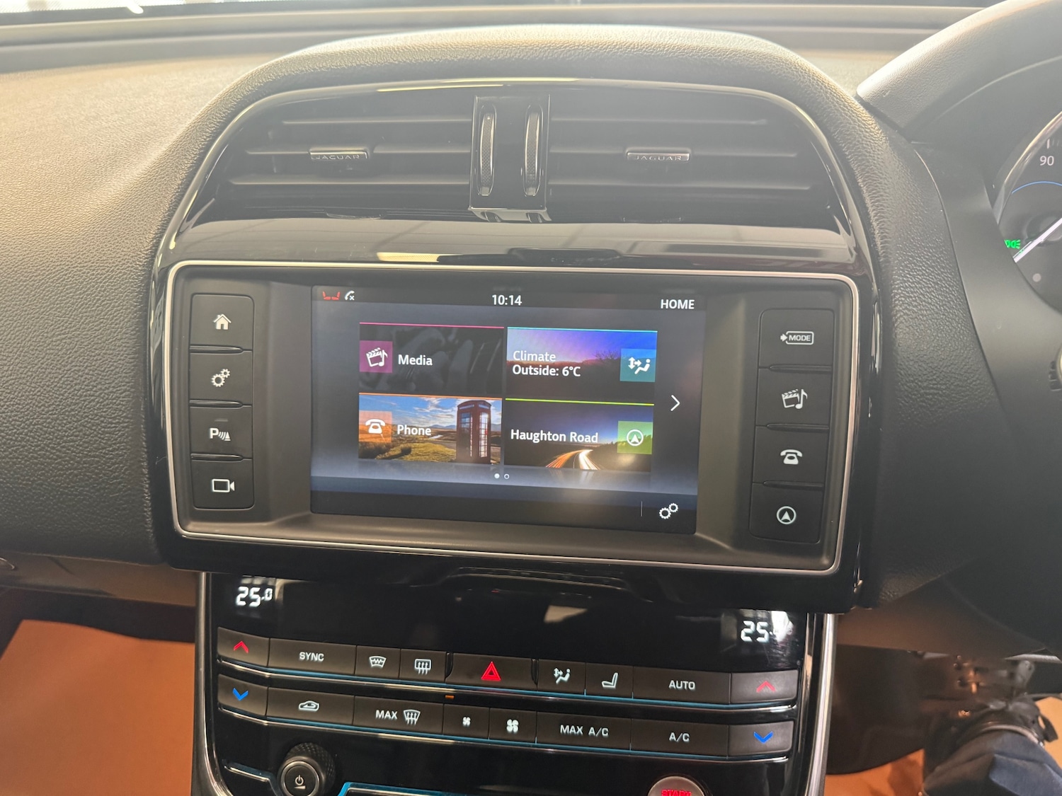 Used Jaguar XE 2016 for sale - 78210281: Photo 29