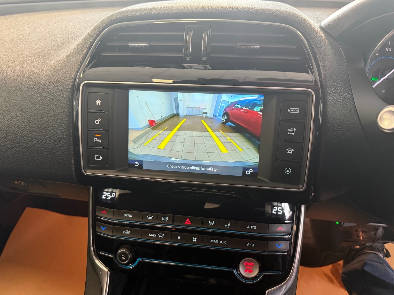 Used Jaguar XE 2016 for sale - 78210281: Photo 35