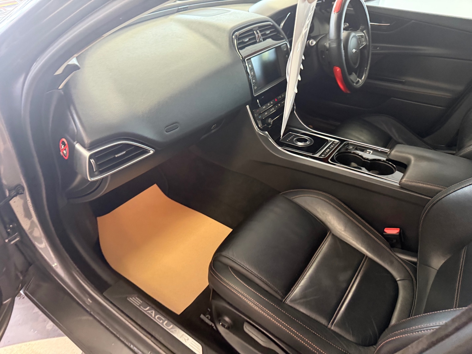 Used Jaguar XE 2016 for sale - 78210281: Photo 47