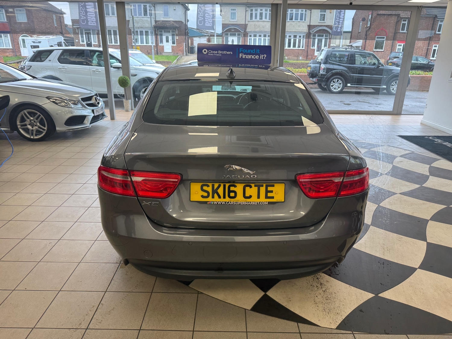 Used Jaguar XE 2016 for sale - 78210281: Photo 6