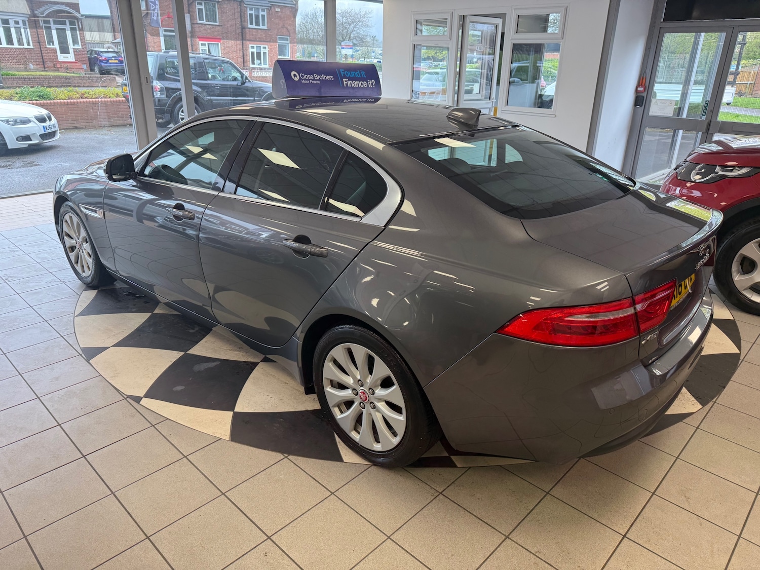 Used Jaguar XE 2016 for sale - 78210281: Photo 7