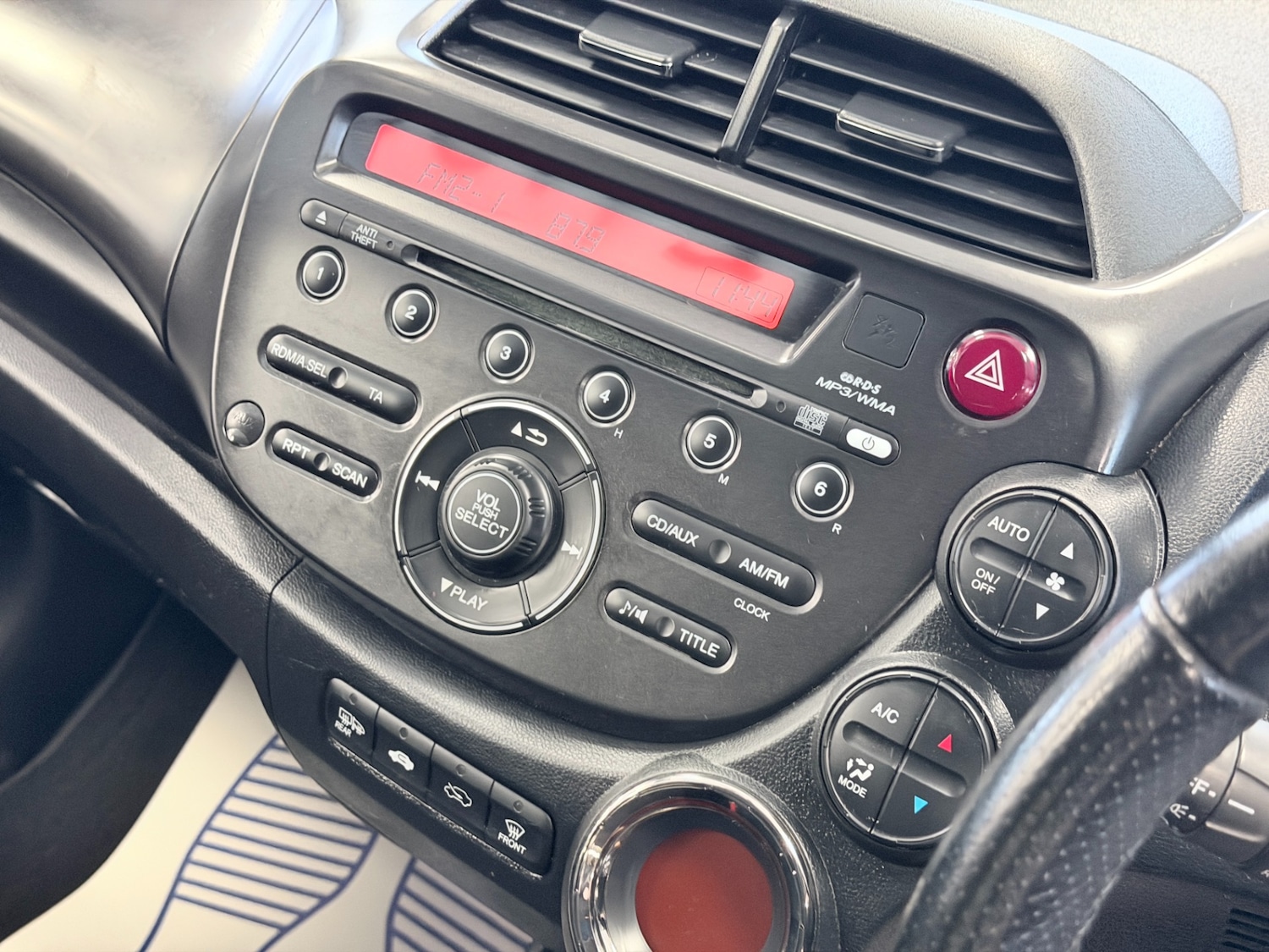 Used Honda Jazz 2014 for sale - 77148515: Photo 14