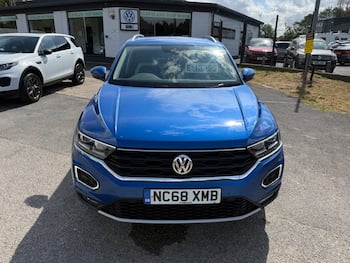 Used Volkswagen T-Roc 2019 for sale - 79529172: Photo