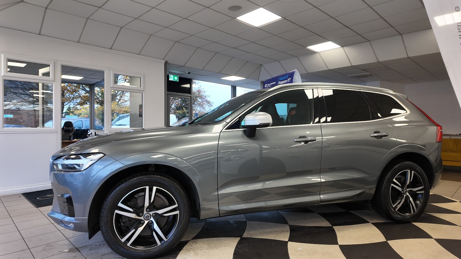 Used Volvo XC60 2019 for sale - 76505934: Photo 4