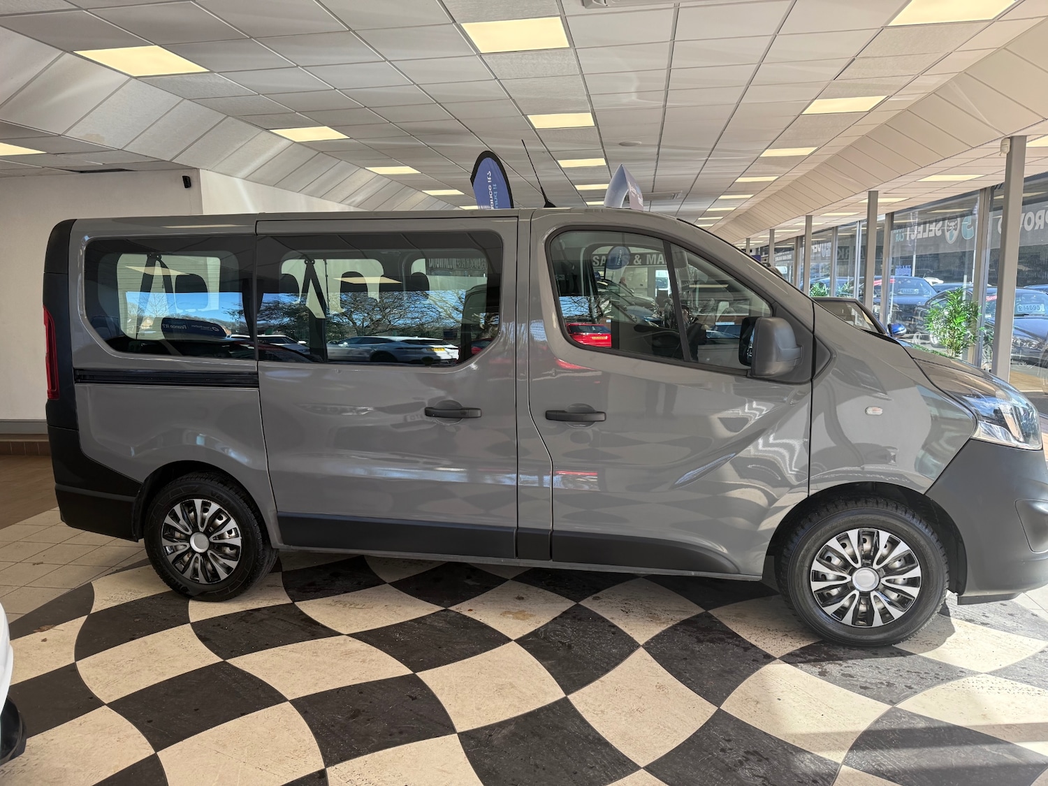 Used Vauxhall Vivaro 2016 for sale - 77888403: Photo 4